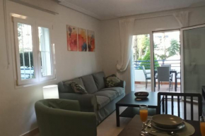 2 Bed Apt - Close To Beach - Pool - Balcony, Mojacar